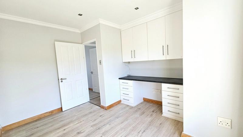 3 Bedroom Property for Sale in Dana Bay Western Cape